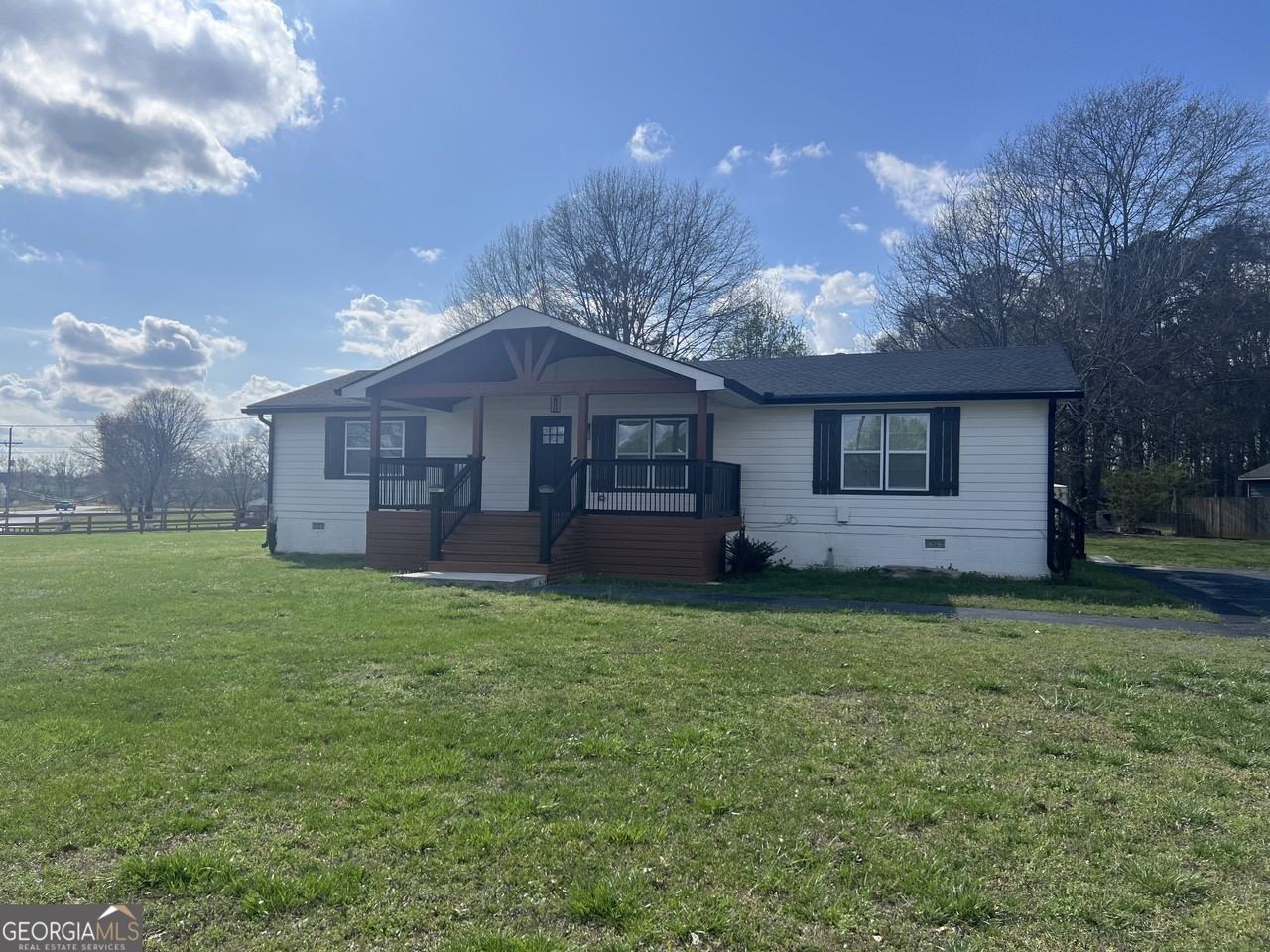 318 Willowwind Dr - Photo 2 of 21