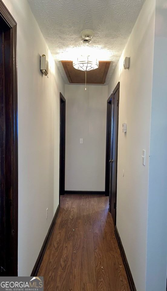 1032 Genny Ln - Photo 5 of 11