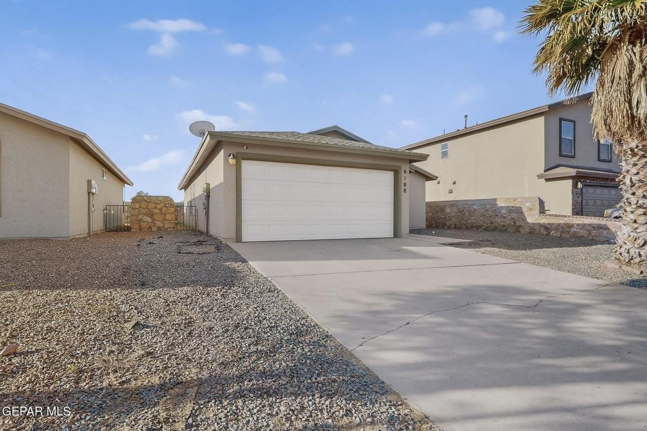 6108 Carole Jeschke Ct - Photo 7 of 42