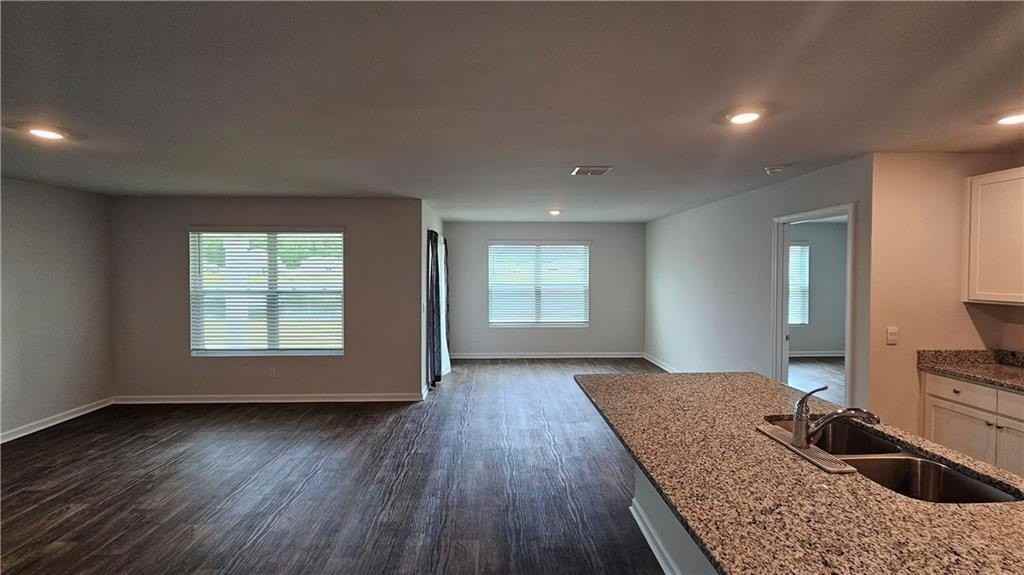 511 Autumns Wood Cir W - Photo 4 of 26