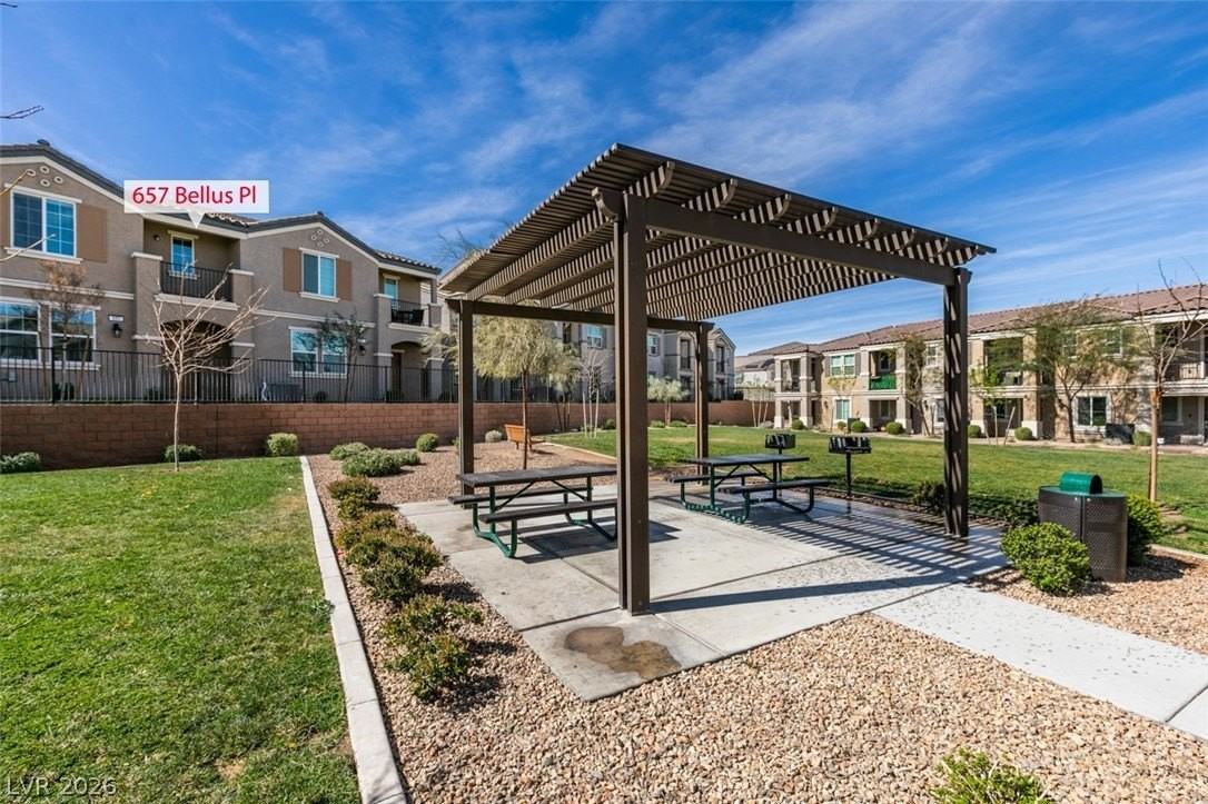 657 Bellus Pl - Photo 4 of 42
