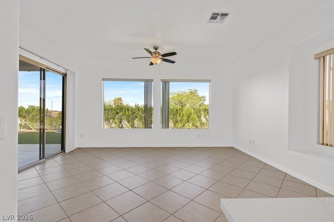 562 Mountain Links Dr - Photo 5 of 26