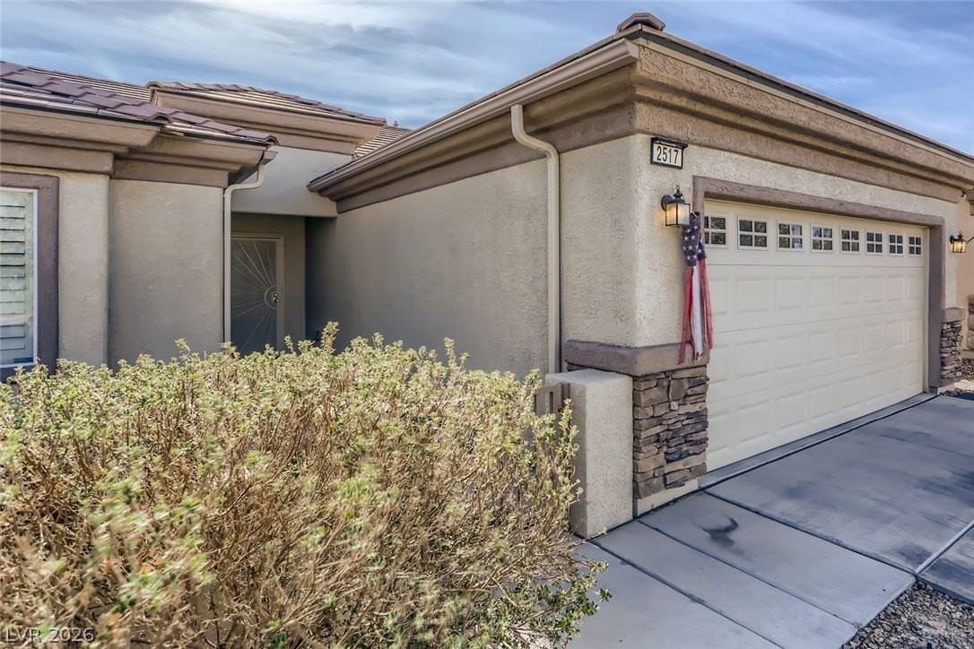 2517 Willow Wren Dr - Photo 2 of 43