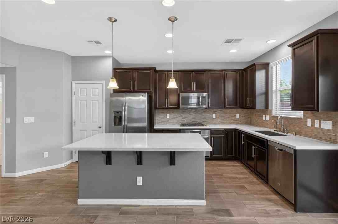 5663 Balsam St - Photo 5 of 26