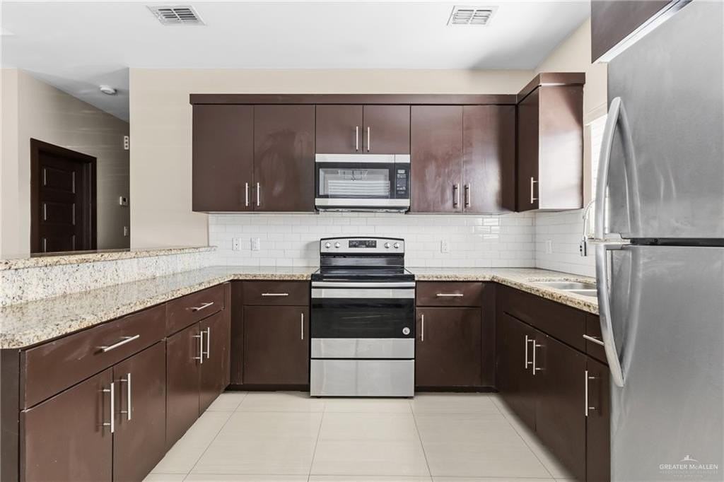 2709 S J St Apt 1 #1 - Photo 4 of 14