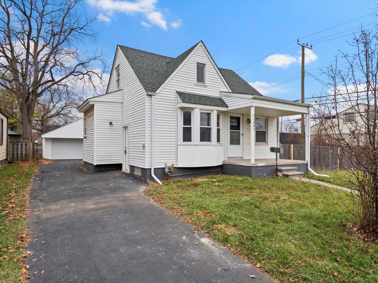 11447 Columbia - Photo 3 of 31