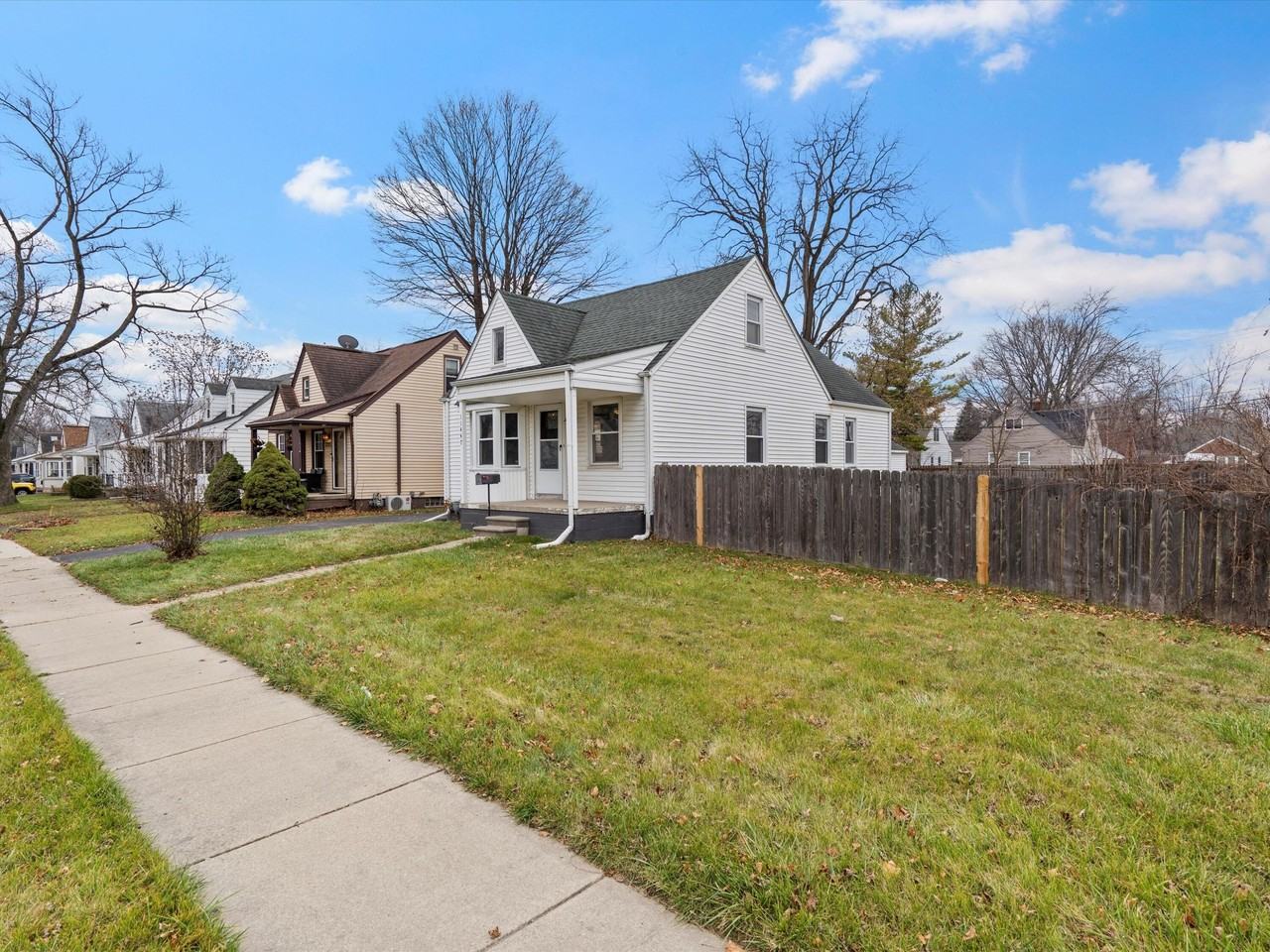 11447 Columbia - Photo 4 of 31