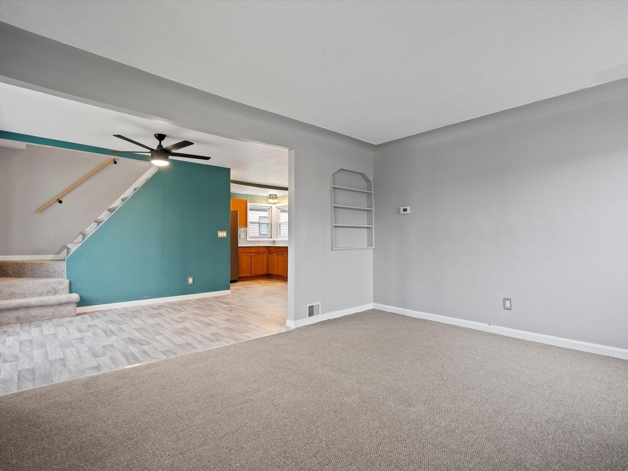 11447 Columbia - Photo 5 of 31