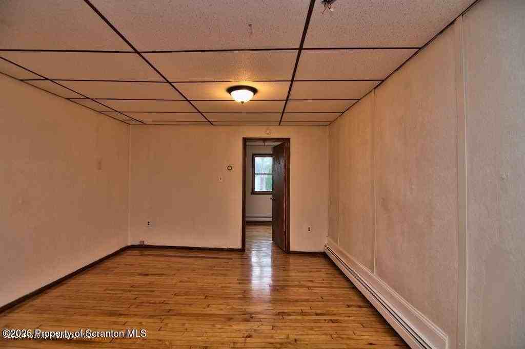 401 S Valley Ave - Photo 7 of 14