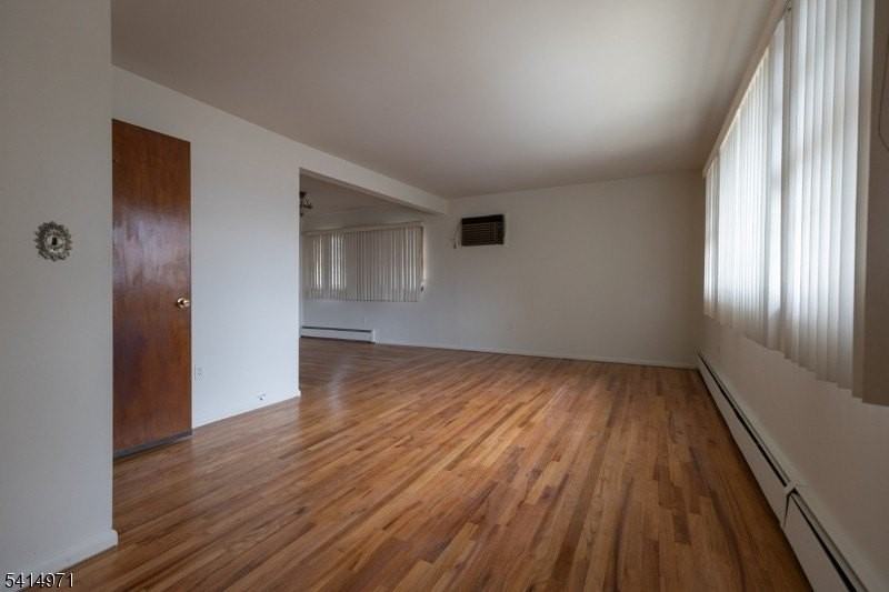 318 Kennedy Dr - Photo 6 of 16