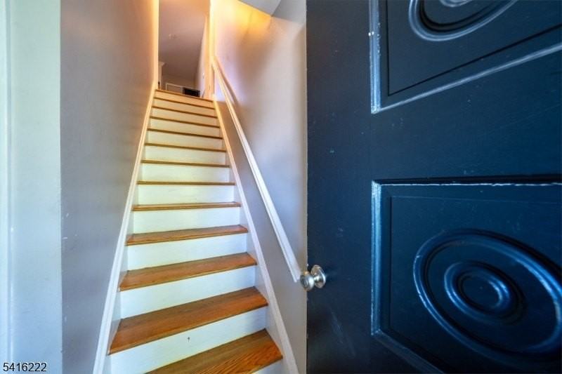 61 5th St - Photo 2 of 18