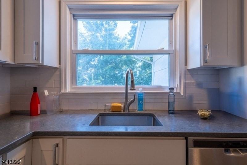 61 5th St - Photo 4 of 18