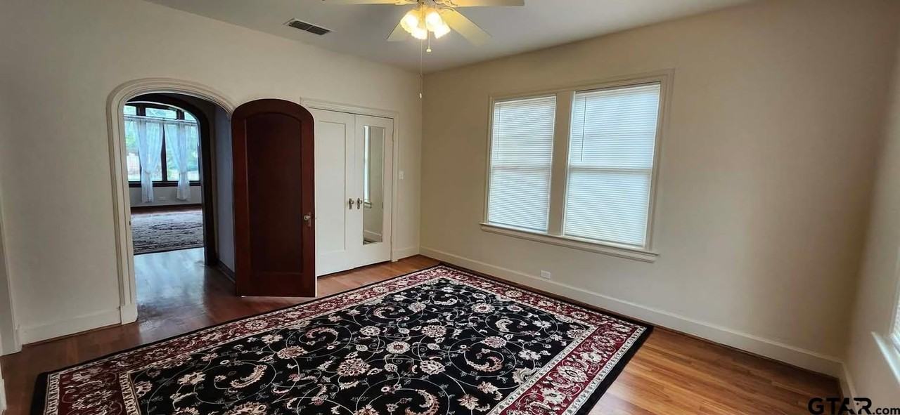 314 Mockingbird Ln - Photo 4 of 8