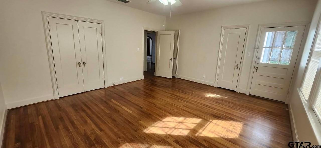 314 Mockingbird Ln - Photo 5 of 8