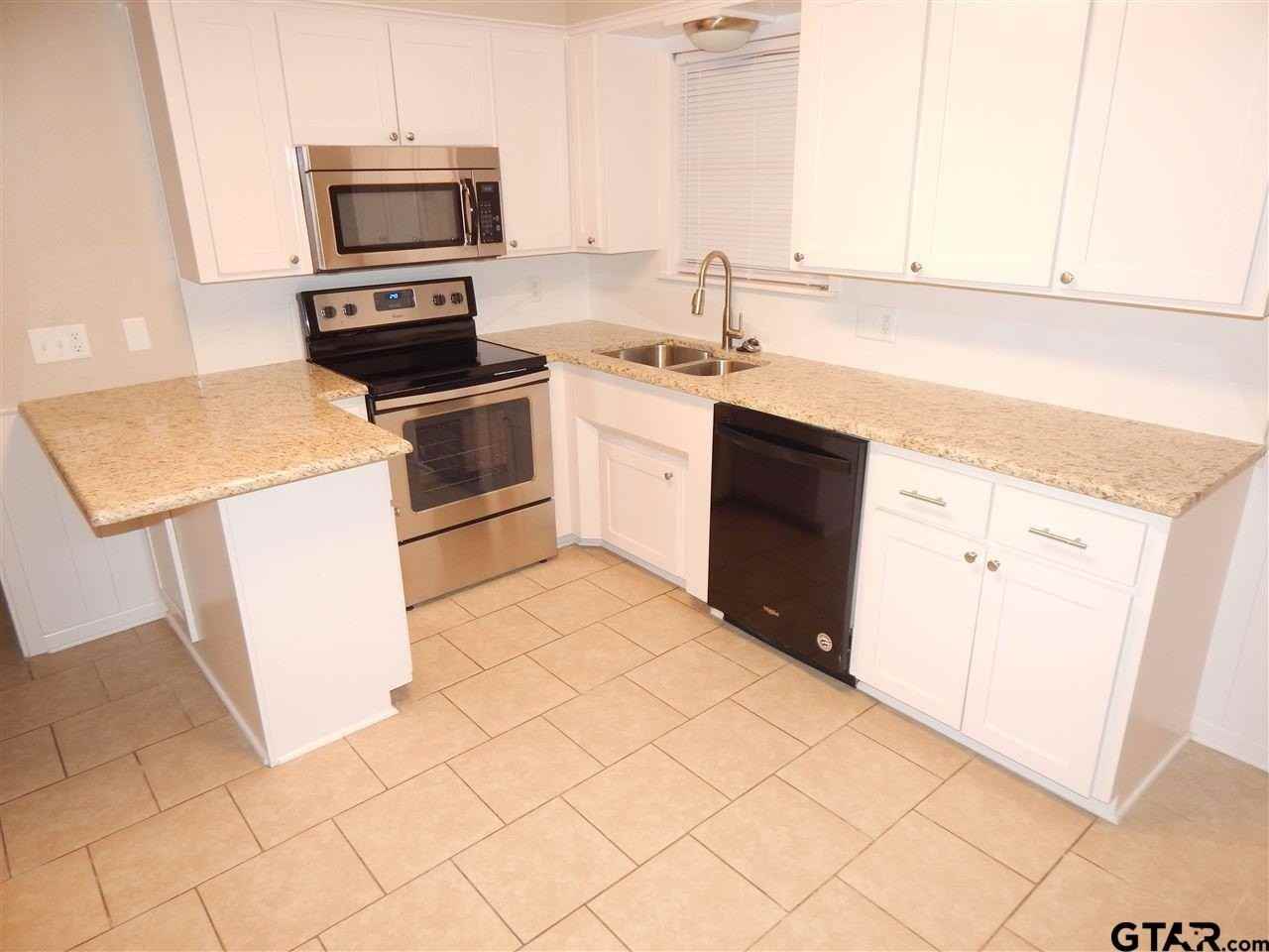 1531 Bowie Dr - Photo 6 of 17