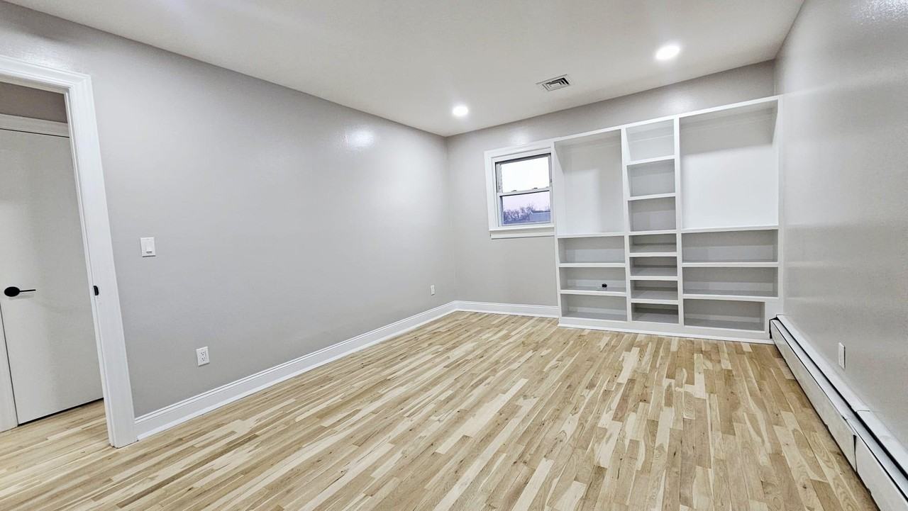 29 Bryant Pl #2 - Photo 7 of 15