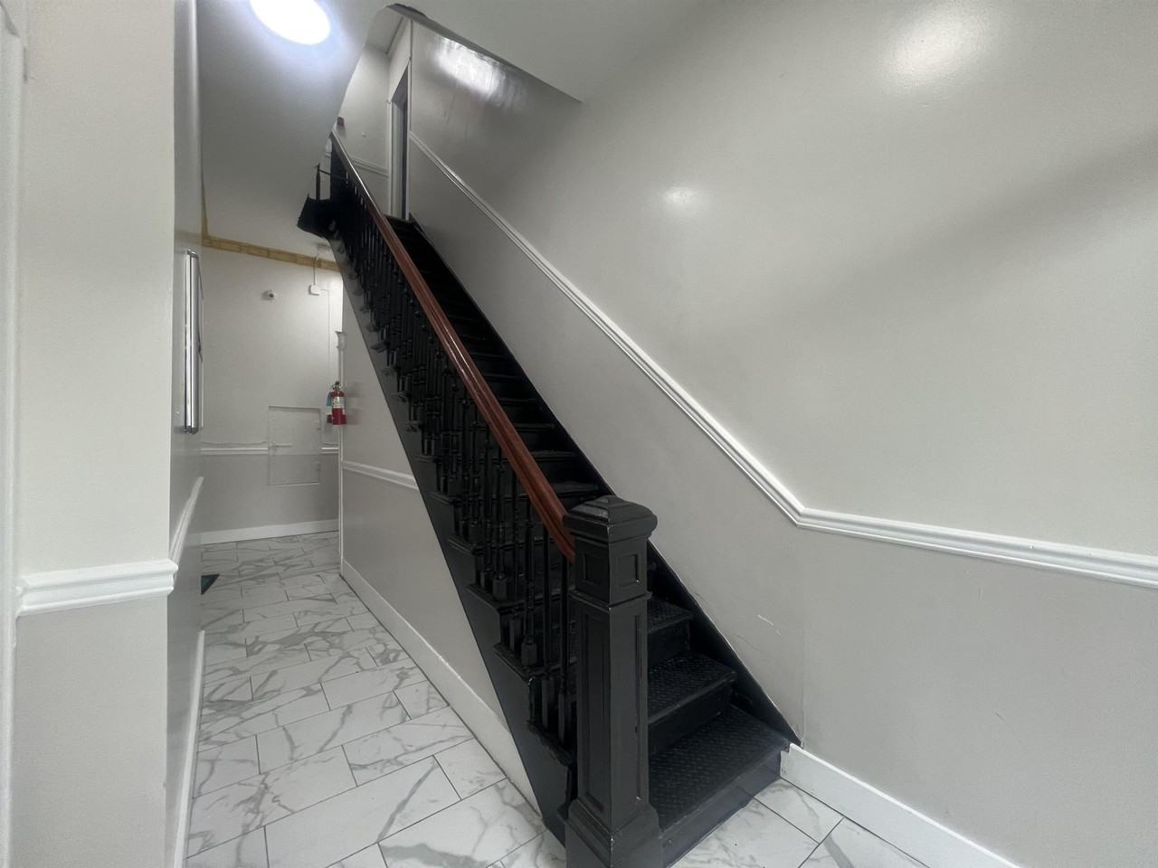 7222 Broadway #6 - Photo 2 of 19