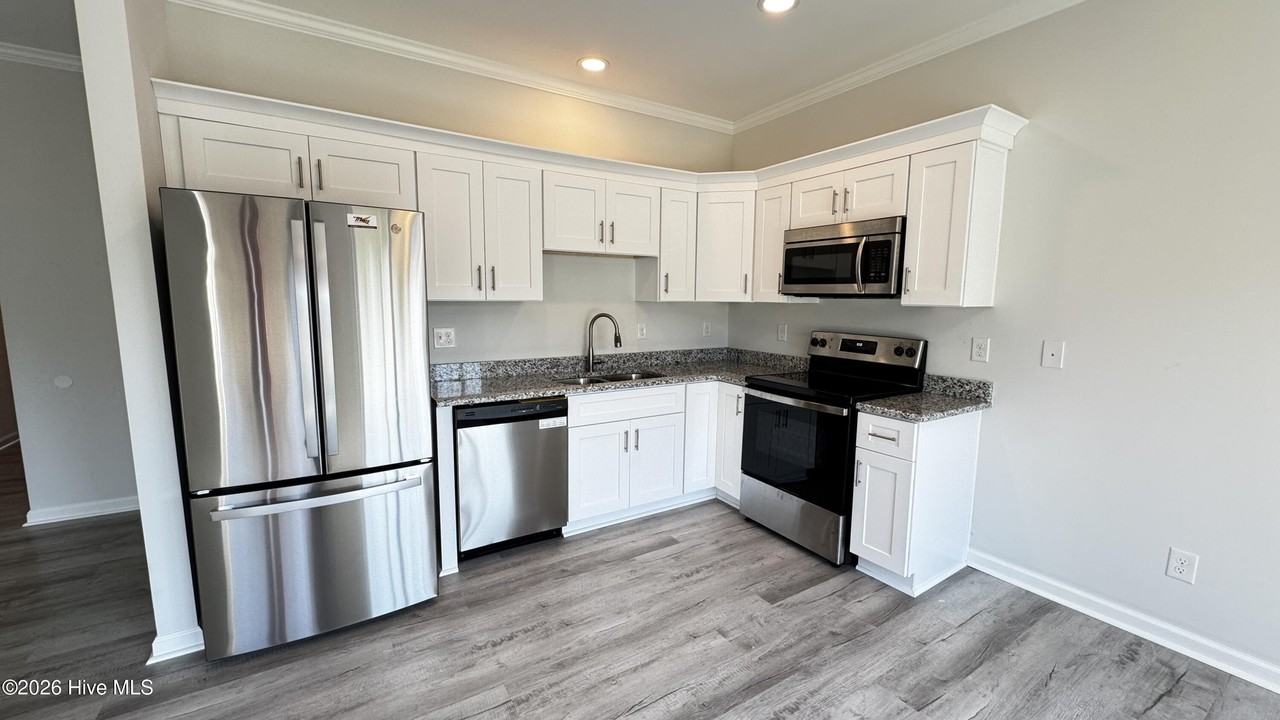 248 Winstead Loop Rd - Photo 4 of 10