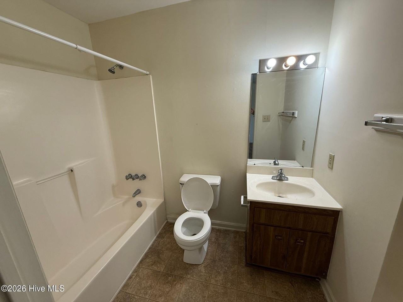 211 Appaloosa Dr - Photo 5 of 7