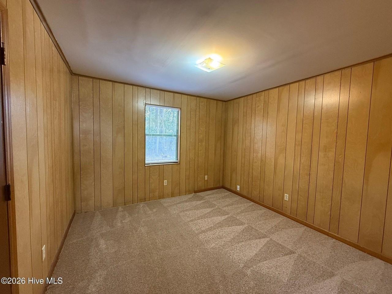 2514 Commerce Rd Apt B - Photo 4 of 6