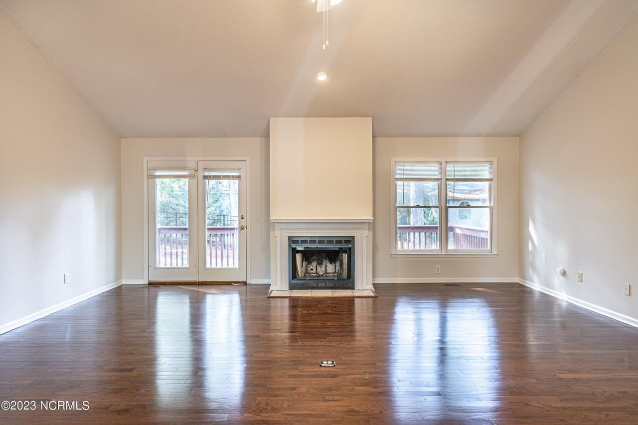 22 La Quinta Loop - Photo 3 of 22