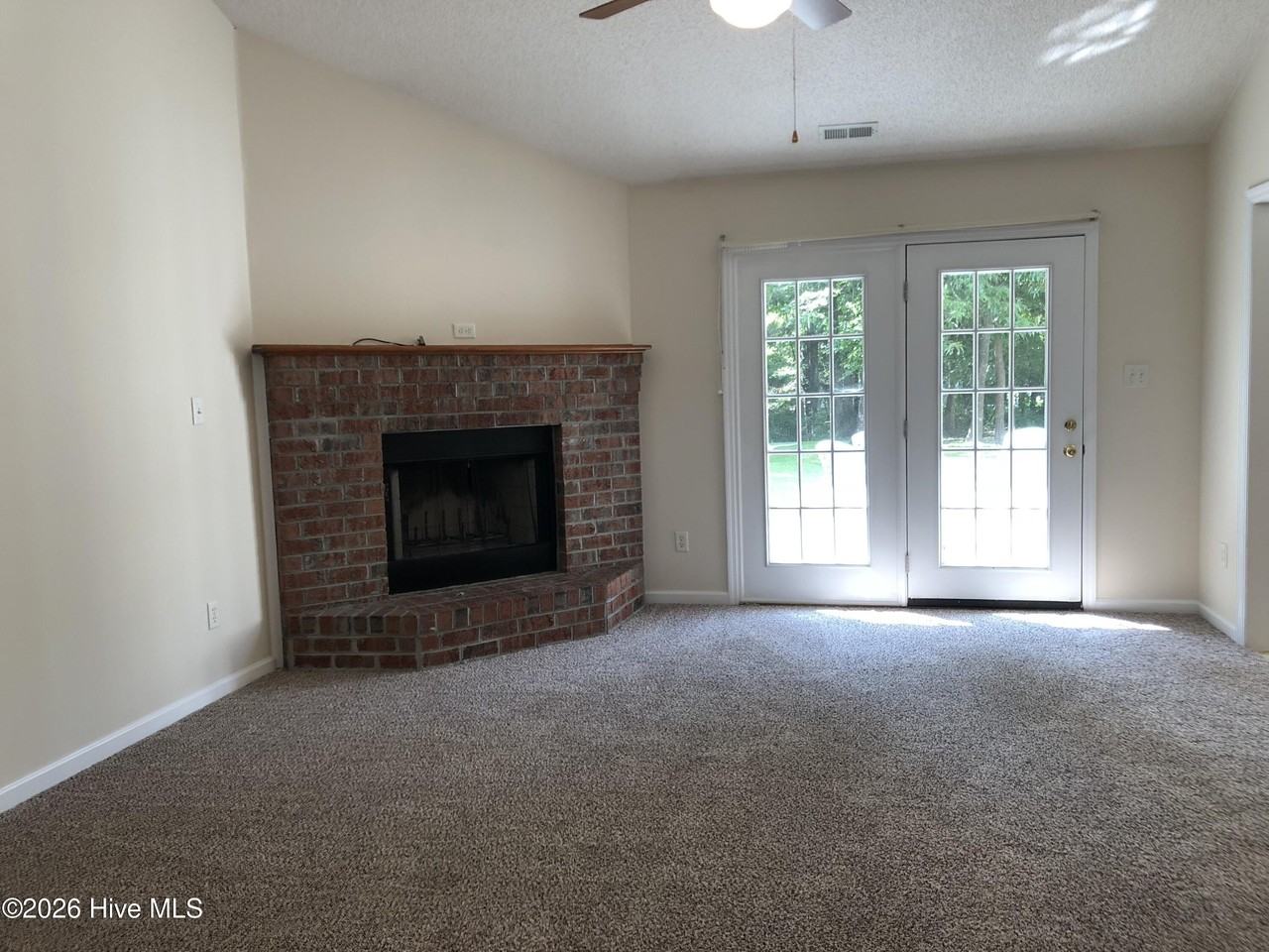 415 Celtic Ash St - Photo 4 of 14