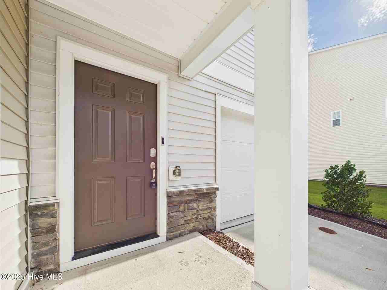 2709 Chert Ln - Photo 3 of 50