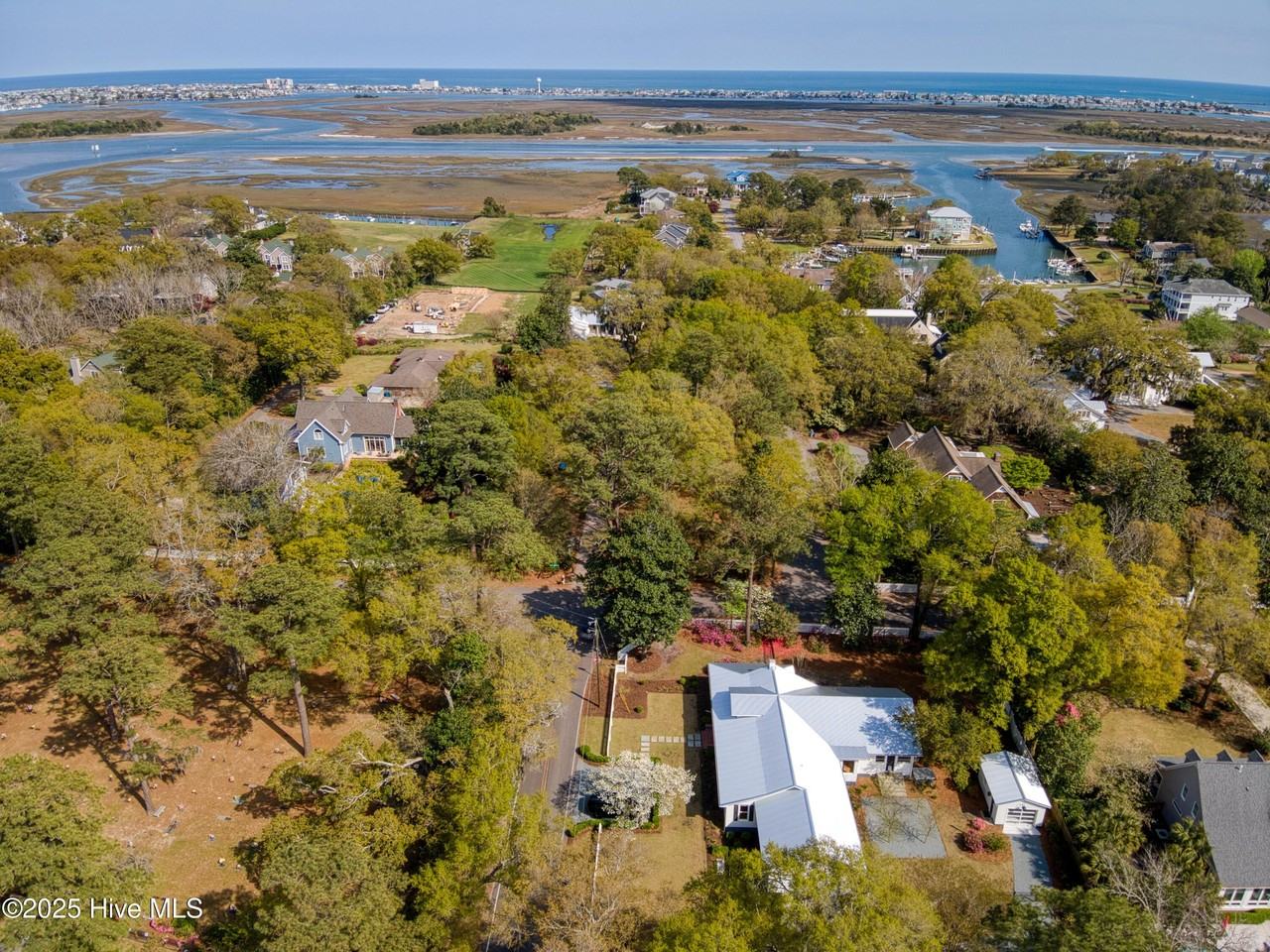 6336 Greenville Sound Rd - Photo 7 of 37