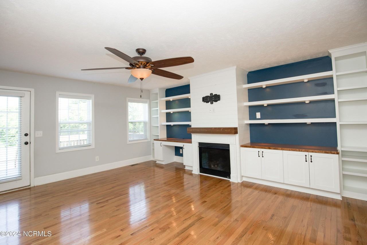 256 N Saylor St - Photo 7 of 50