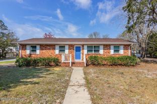 301 Ne 46th St - Photo 1 of 1