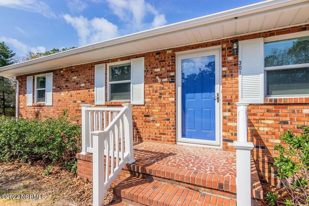 301 Ne 46th St - Photo 7 of 21