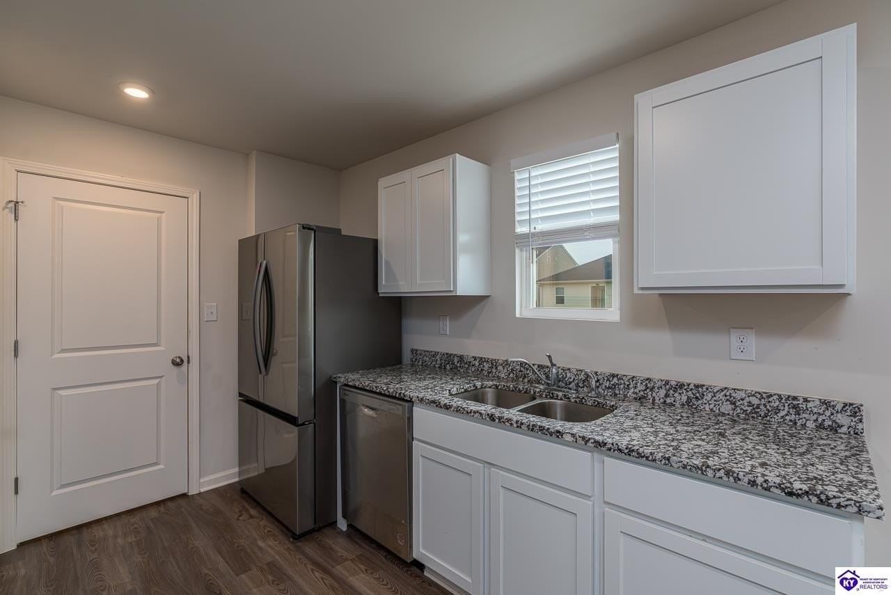 138 Red Hawk Dr - Photo 4 of 15