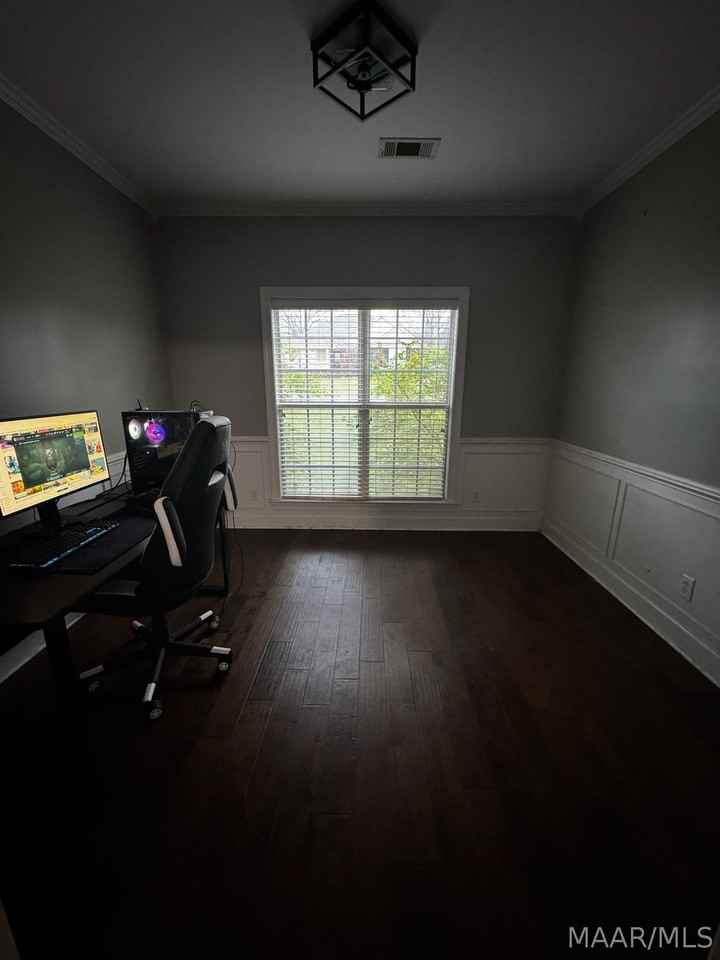 520 Breckinridge Ln - Photo 6 of 22