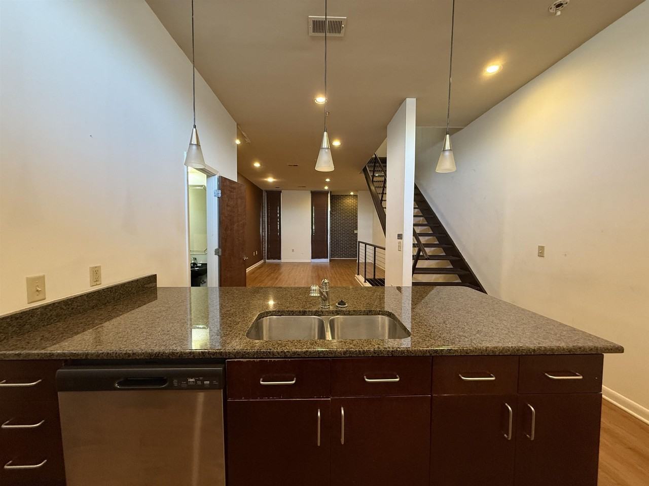 449 Monroe Ave #102 - Photo 4 of 20