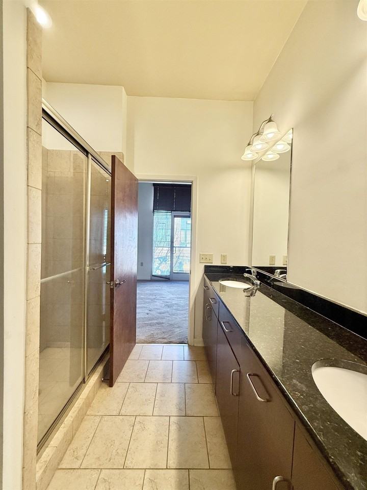 449 Monroe Ave #102 - Photo 7 of 20