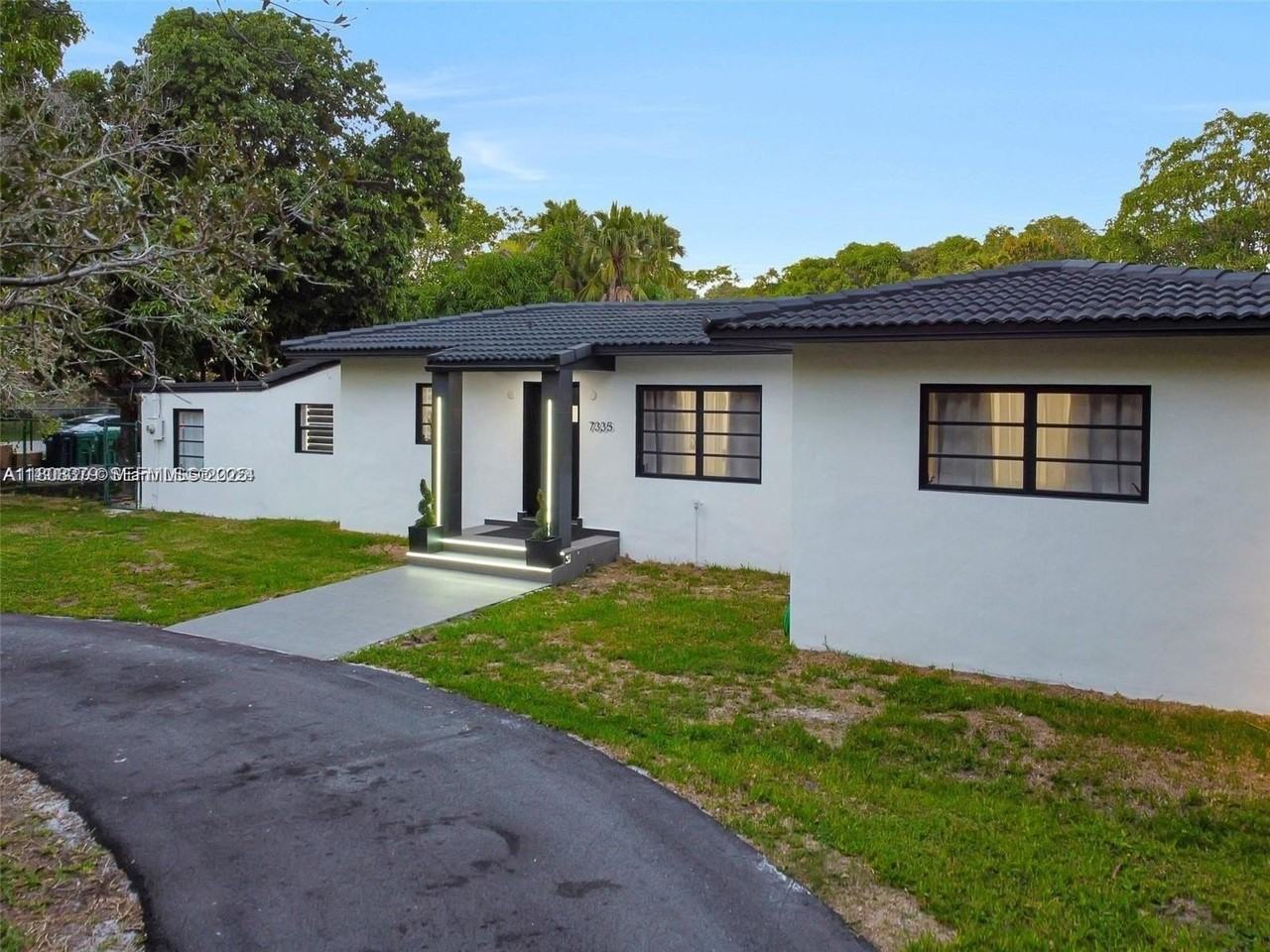 7335 Sw 104th St - Photo 2 of 36