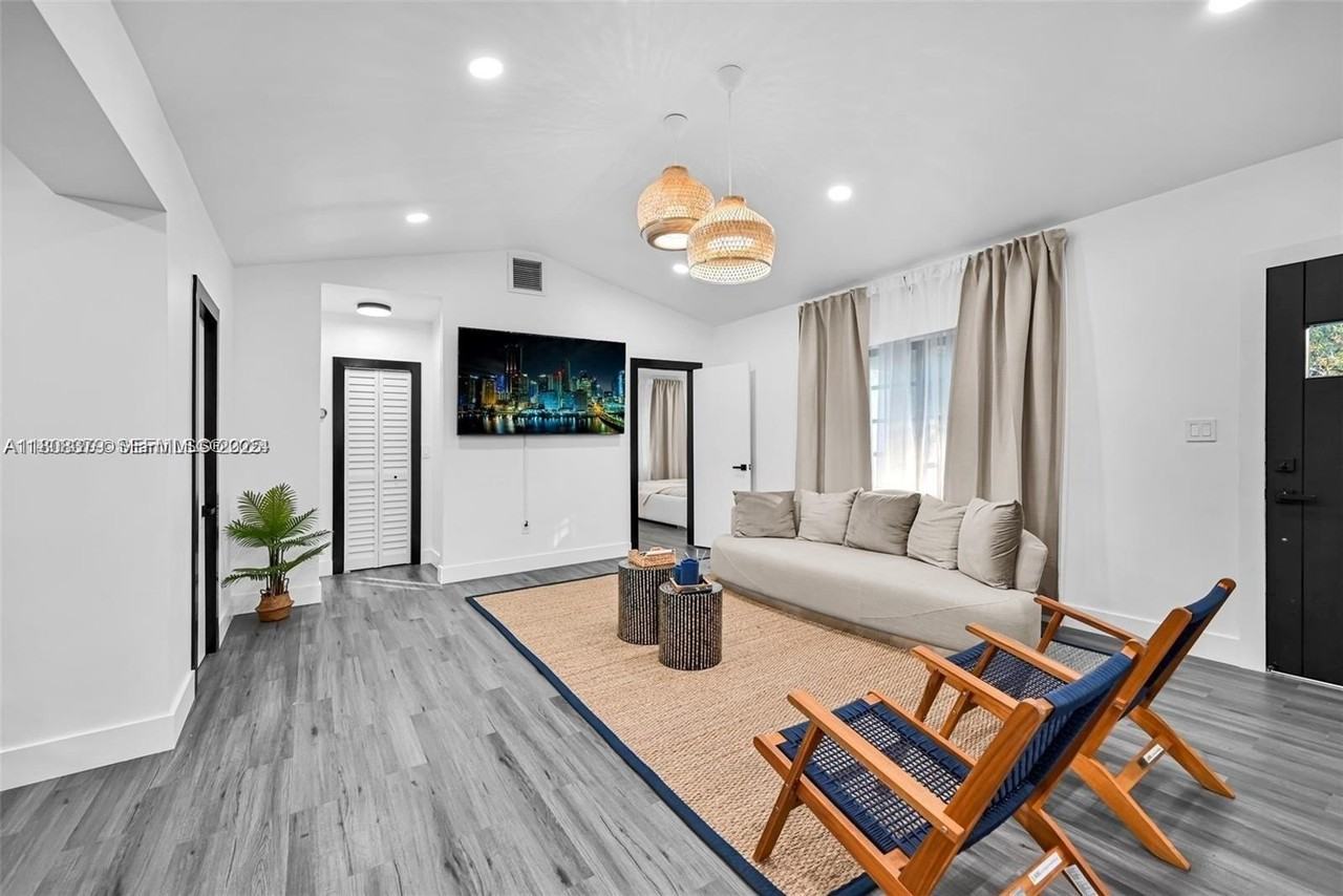 7335 Sw 104th St - Photo 3 of 36