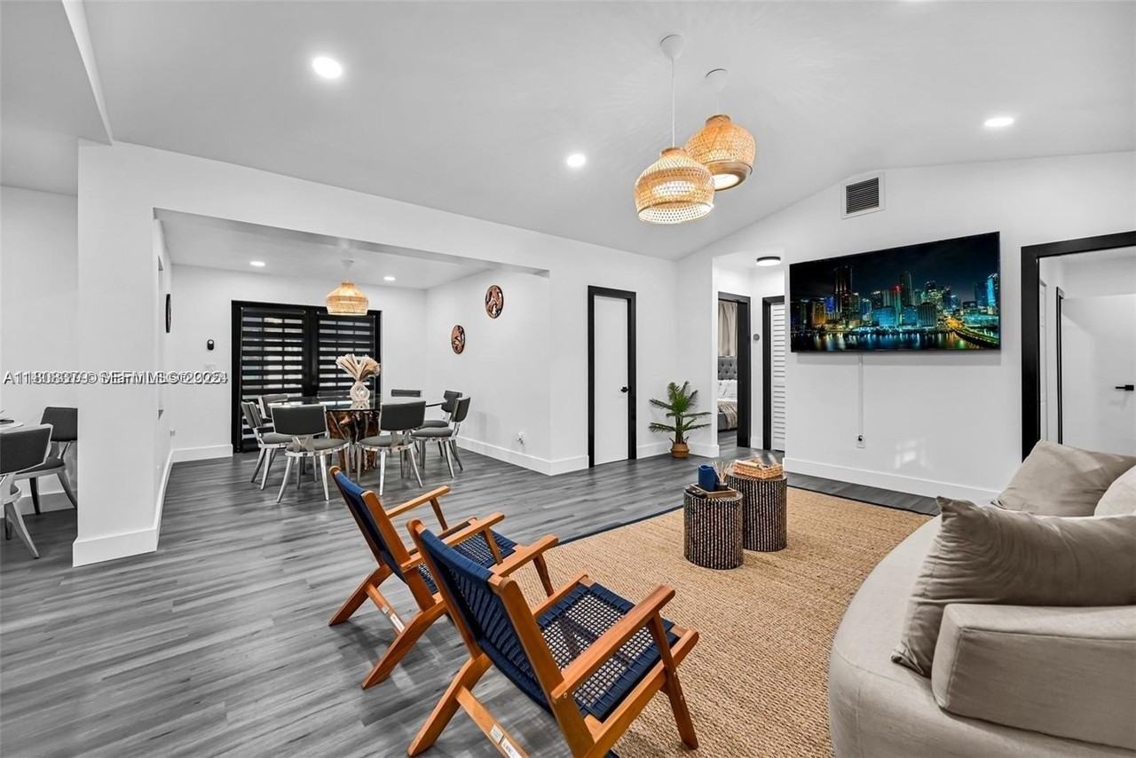 7335 Sw 104th St - Photo 4 of 36