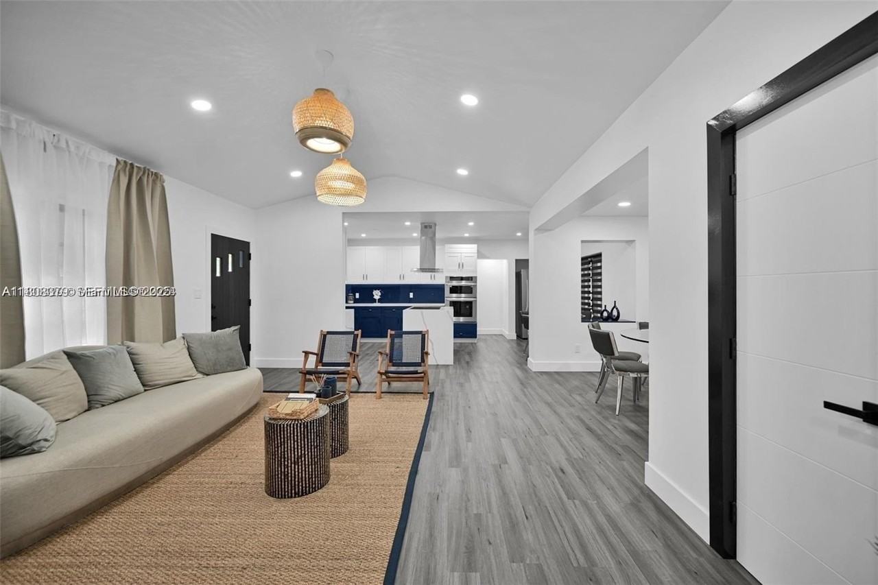 7335 Sw 104th St - Photo 5 of 36