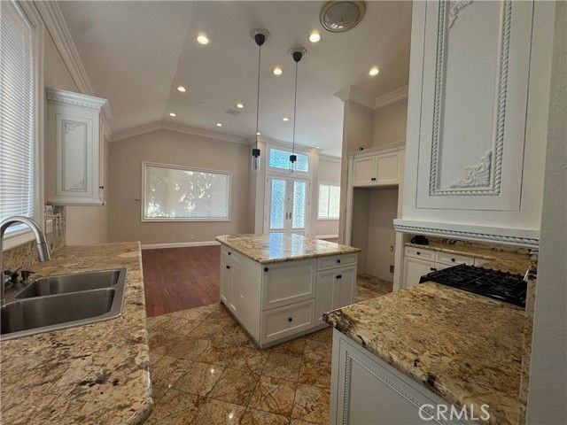 4914 Hesperia Ave - Photo 5 of 6