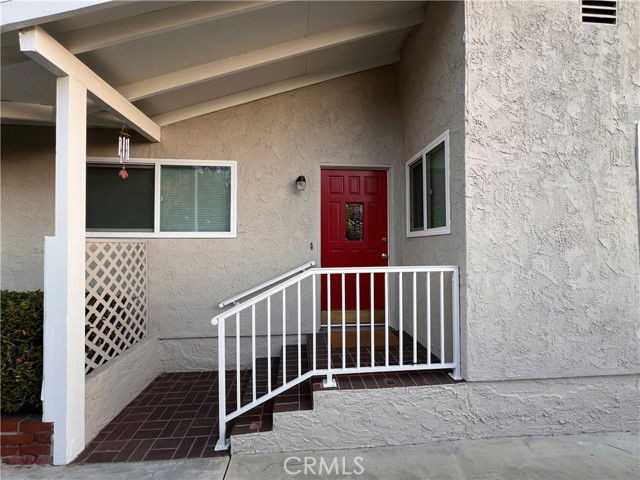 4318 Alta Canyada Rd - Photo 2 of 8