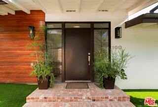 160 Beloit Ave - Photo 2 of 8