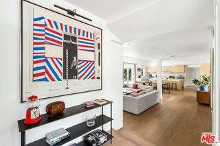 160 Beloit Ave - Photo 3 of 8