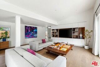 160 Beloit Ave - Photo 6 of 8