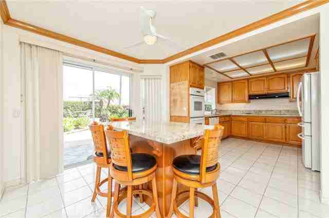 29206 Alfieri St - Photo 3 of 8