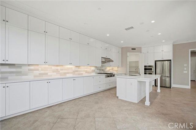 100 Viano - Photo 3 of 8