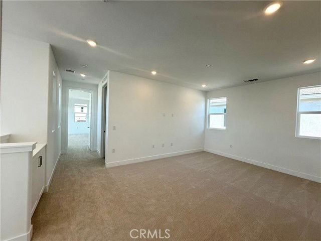 109 Trask - Photo 5 of 8