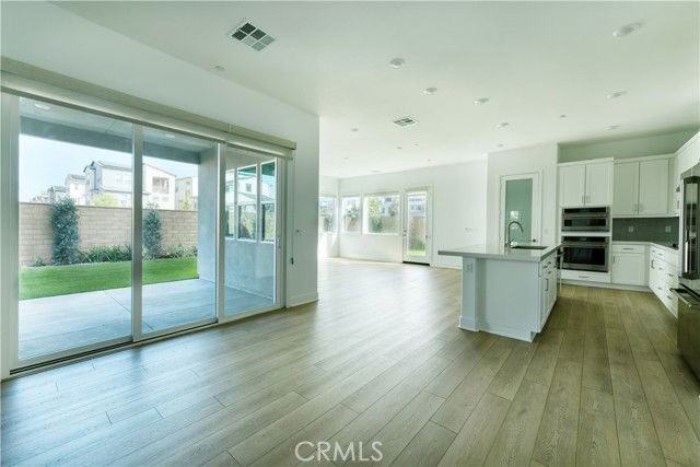 109 Trask - Photo 7 of 8