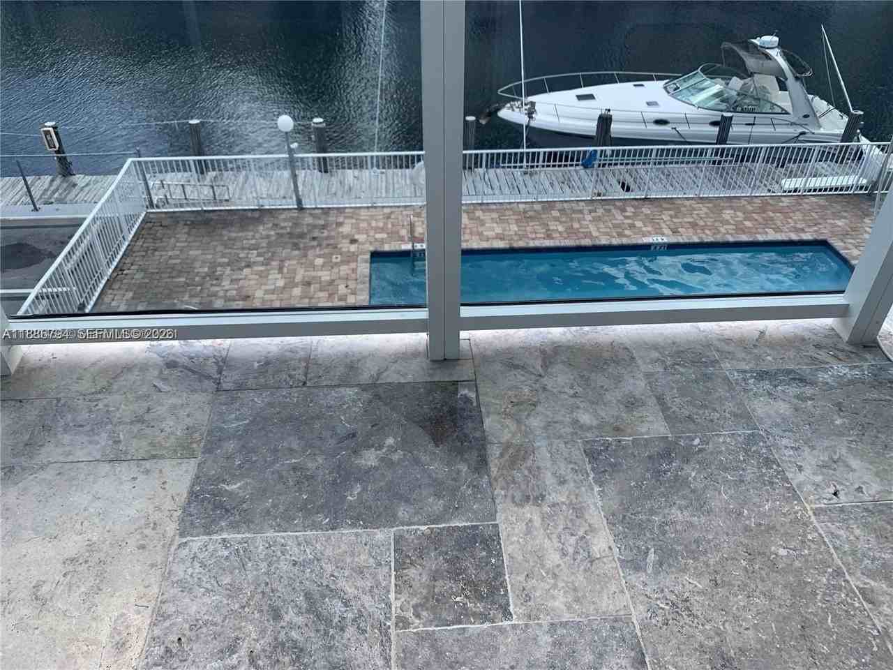 3868 Ne 169th St #302