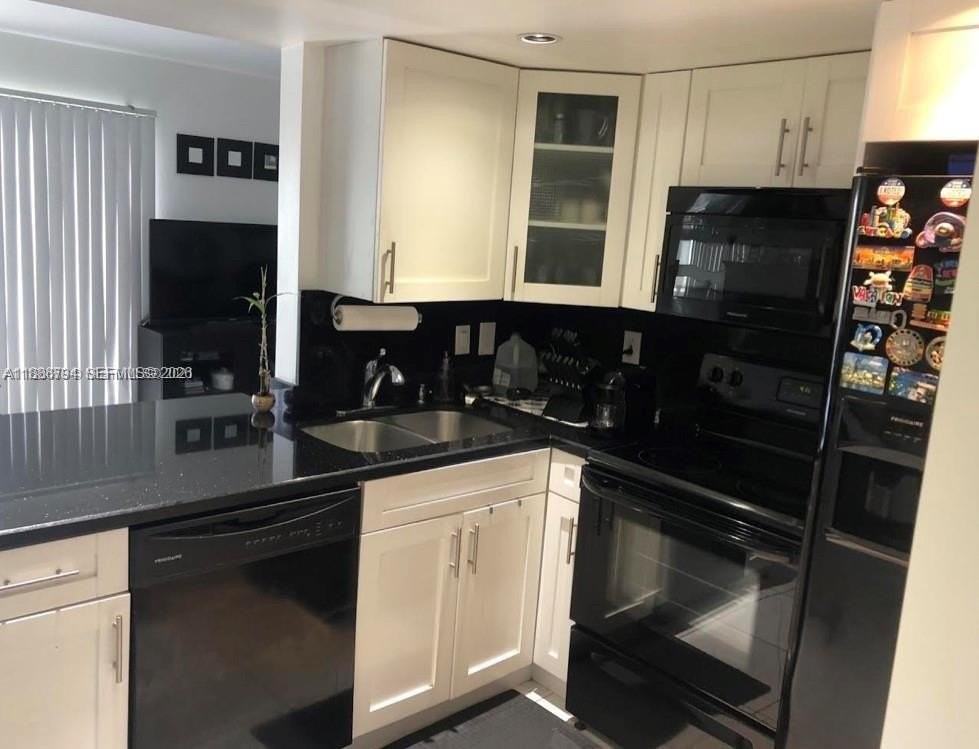 3868 Ne 169th St #302 - Photo 4 of 14